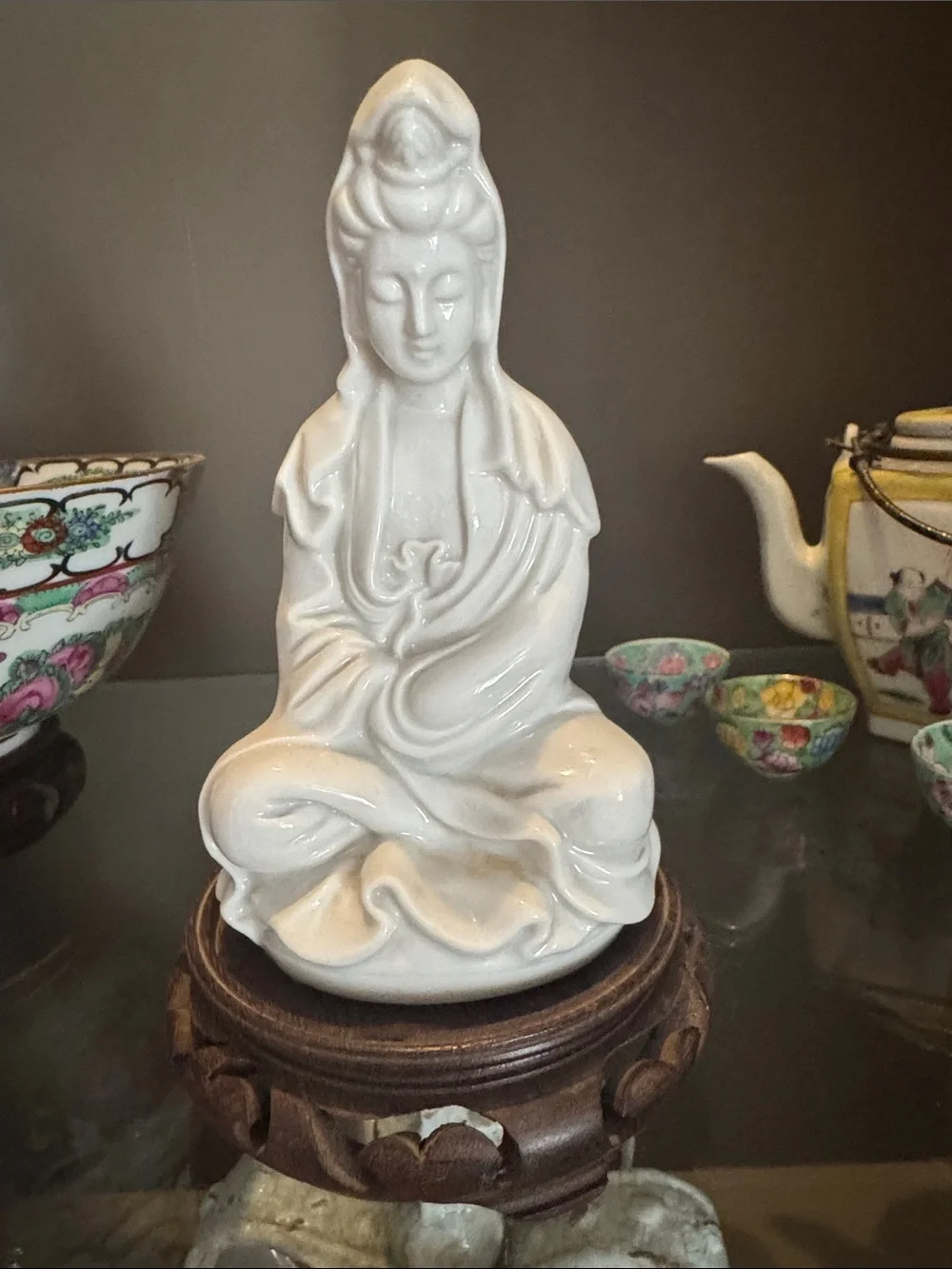 White Porcelain Asian Figurine Set - Trio - Picture 6 of 7